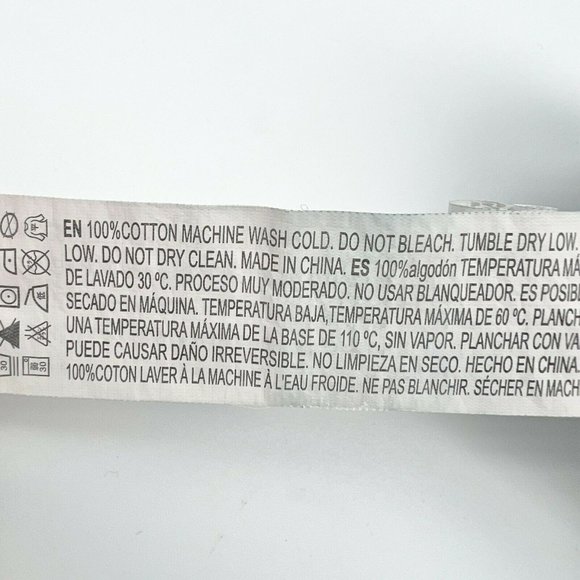 Forever 21 Blue Ombre Denim Distressed Shorts Size 28 Waist - Picture 7 of 7